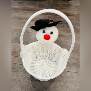 Snowman Basket White Wicker Holiday Basket w/ Handle | Christmas Decor